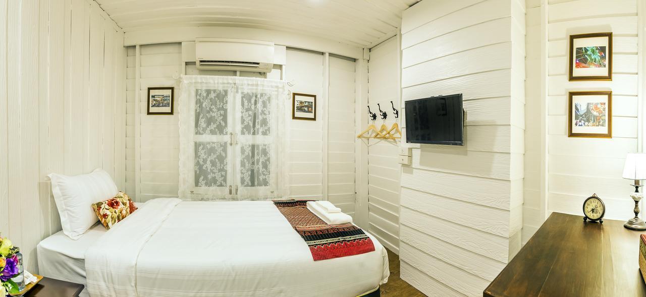 Baankachitpan Bangkok Hotel Luaran gambar