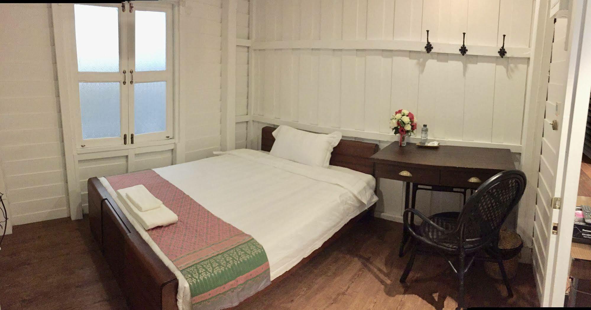 Baankachitpan Bangkok Hotel Luaran gambar